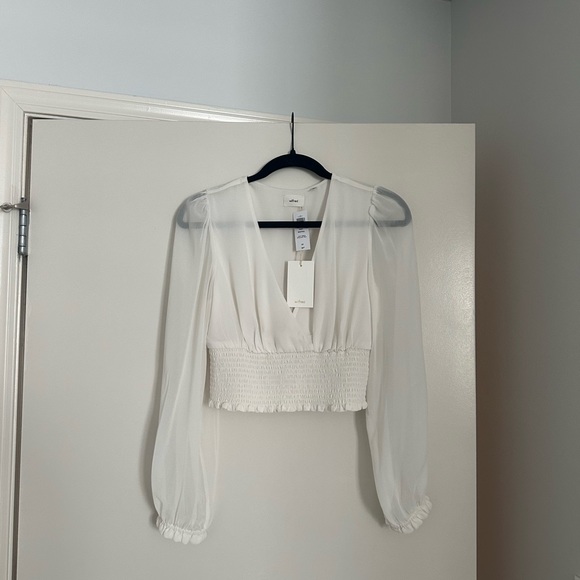 Aritzia Wilfred Wistful Blouse Color White Size Small - Picture 2 of 4
